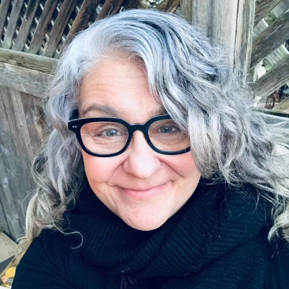 Meet your Posher, Shirley - Picture 1 of 1